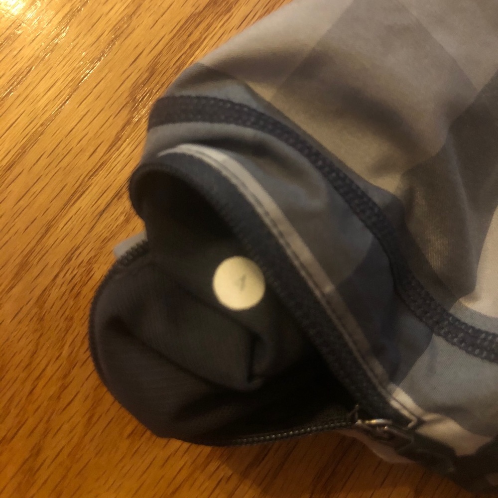 🍋 LULULEMON Tracker Short II 2-Way Stretch - Picture 4 of 4